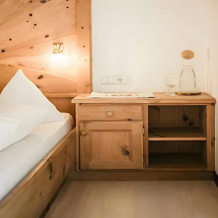 Boutique Erlacher Adults O 3*