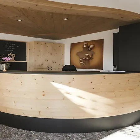 Boutique Erlacher Adults O 3*